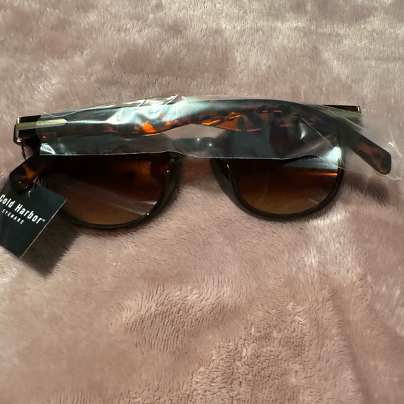 New 2 pairs of Cold Harbor Travelers Sunnie’s - Picture 2 of 3